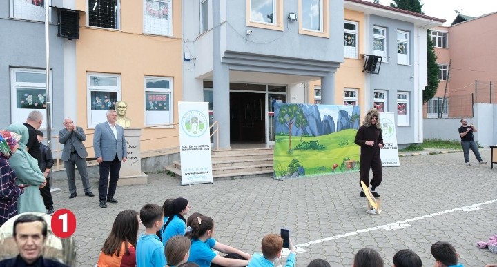 AKYAZI'DA ÖĞRENCİLER TİYATRO İLE BULUŞUYOR 14.05.2026 